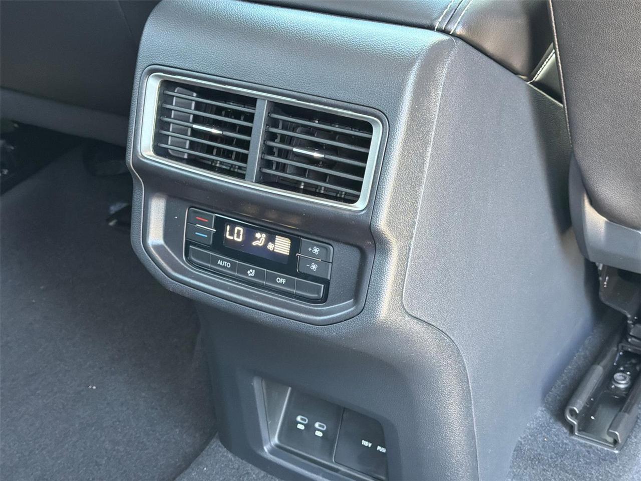 2026 Volkswagen Atlas 2.0T SE w/Technology Hagerstown MD