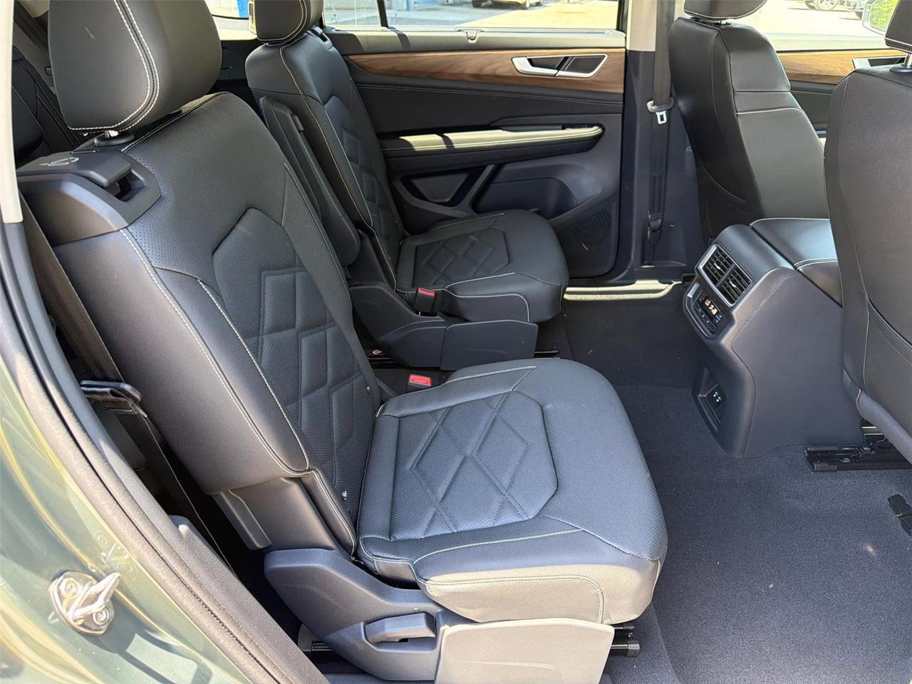 2026 Volkswagen Atlas 2.0T SE w/Technology Hagerstown MD