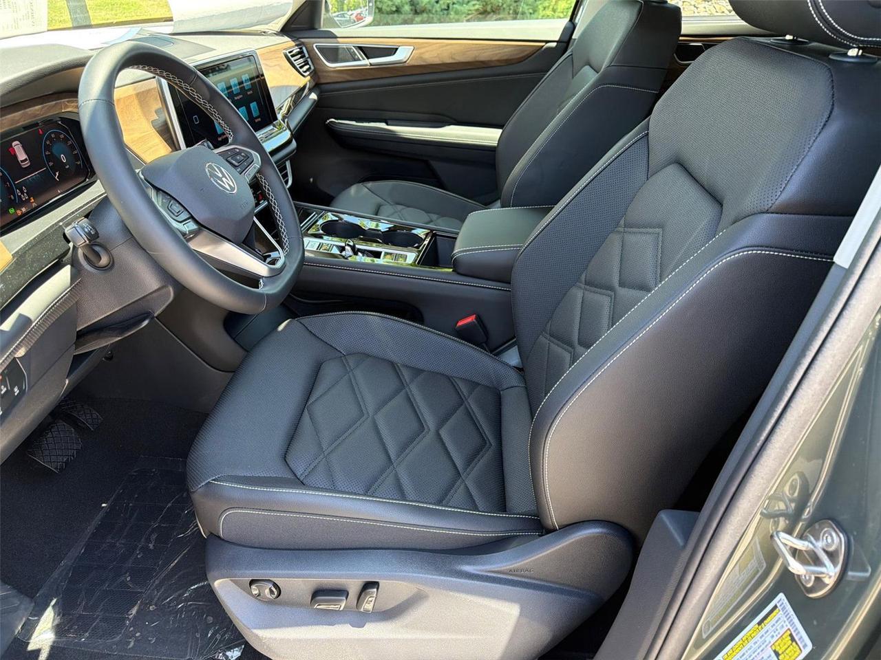 2026 Volkswagen Atlas 2.0T SE w/Technology Hagerstown MD