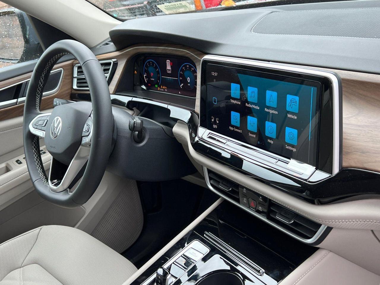 2026 Volkswagen Atlas 2.0T SE w/Technology Hagerstown MD