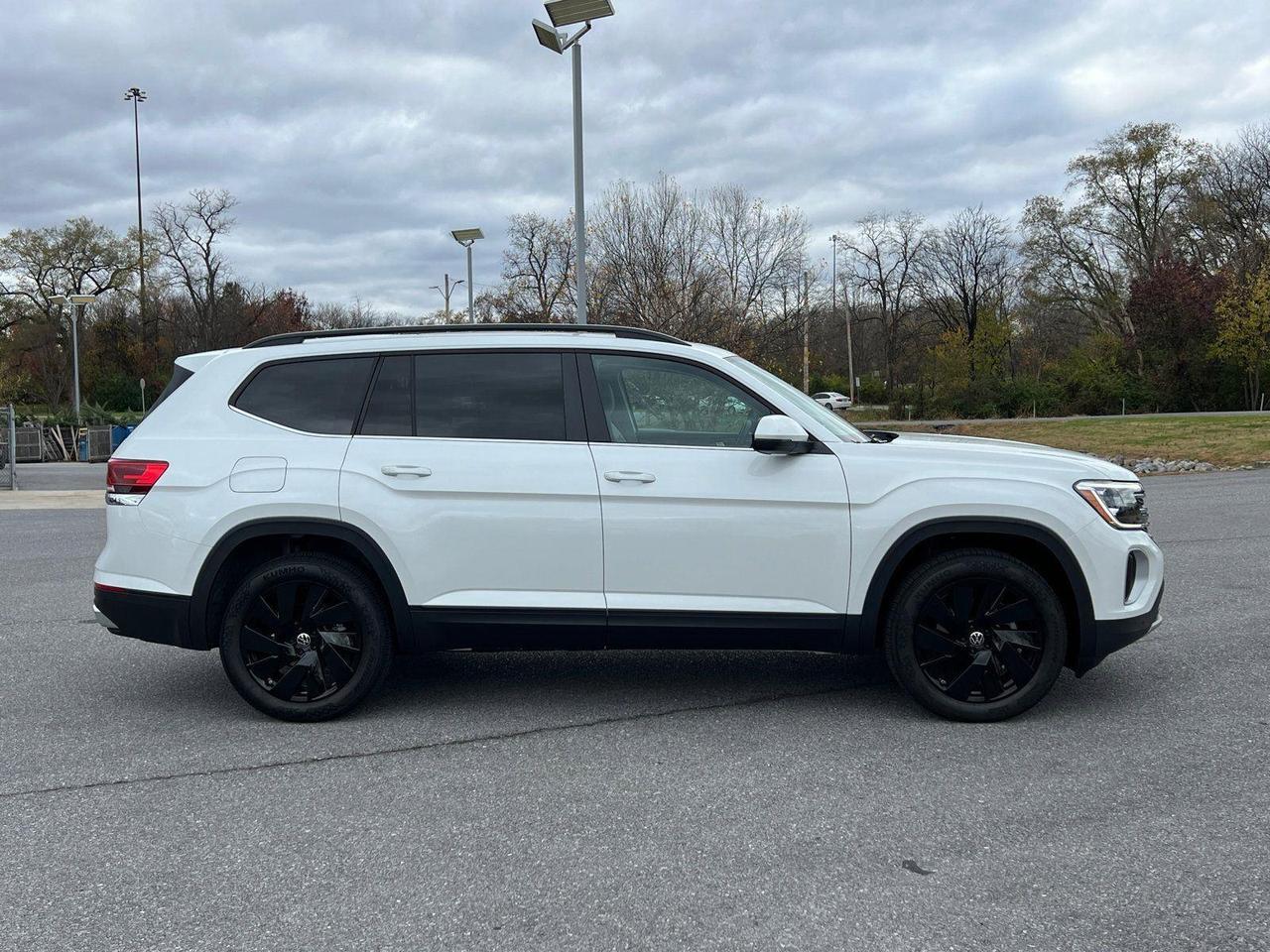 2026 Volkswagen Atlas 2.0T SE w/Technology Hagerstown MD