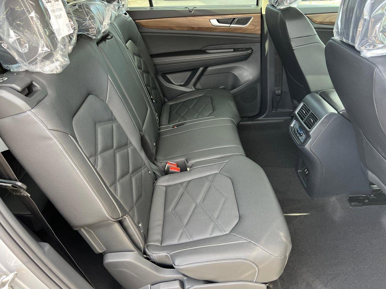 2026 Volkswagen Atlas 2.0T SE w/Technology Hagerstown MD