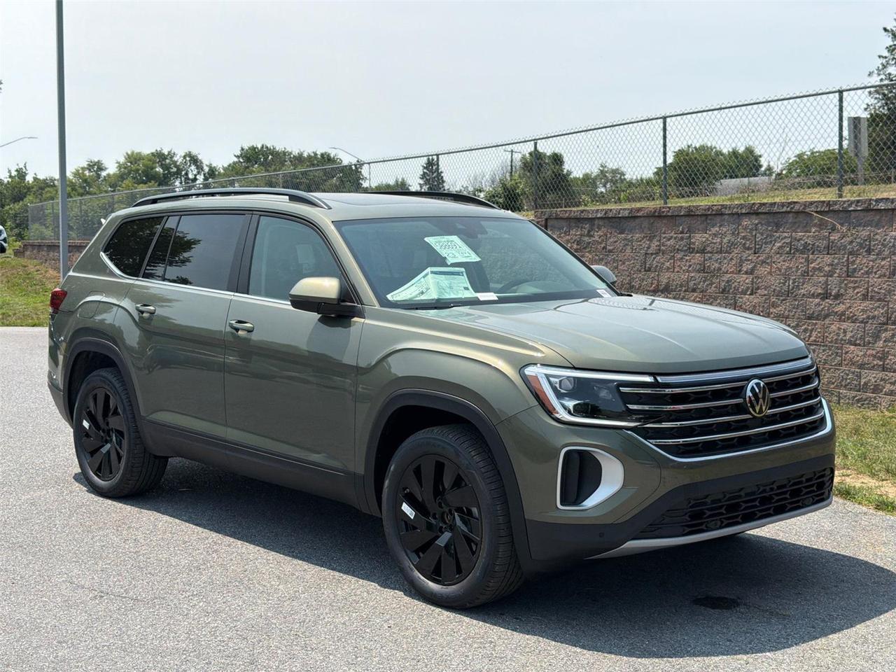 2026 Volkswagen Atlas 2.0T SE w/Technology