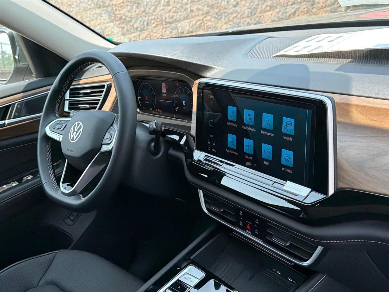 2026 Volkswagen Atlas 2.0T SE w/Technology Hagerstown MD