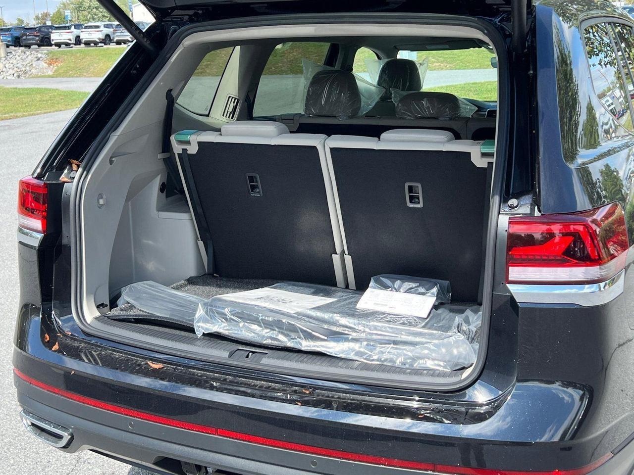 2026 Volkswagen Atlas 2.0T SE w/Technology Hagerstown MD