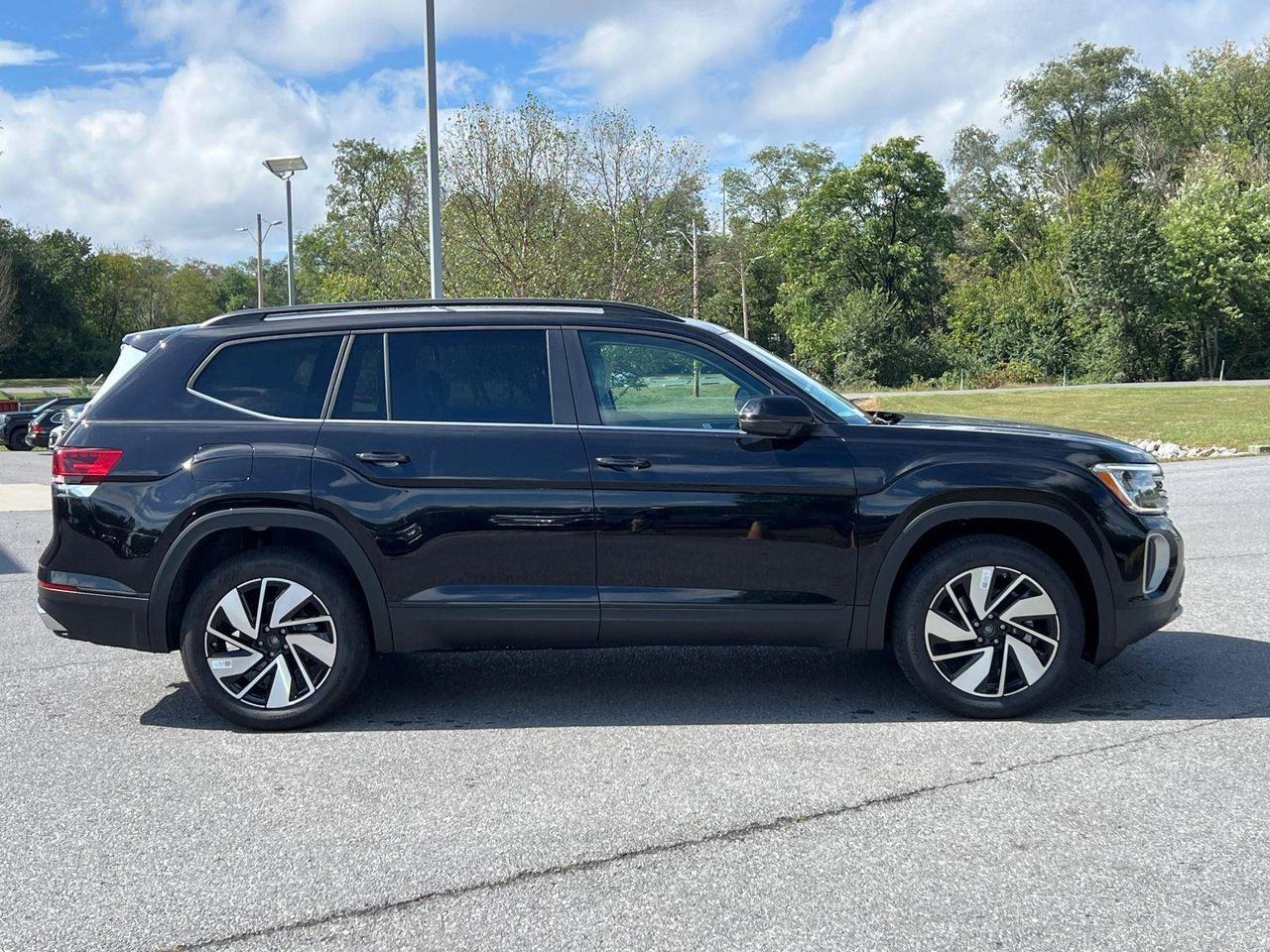 2026 Volkswagen Atlas 2.0T SE w/Technology Hagerstown MD