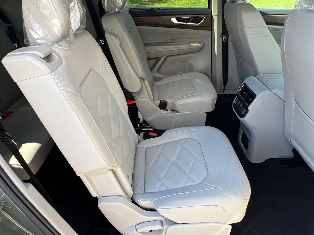 2026 Volkswagen Atlas 2.0T SE w/Technology Hagerstown MD