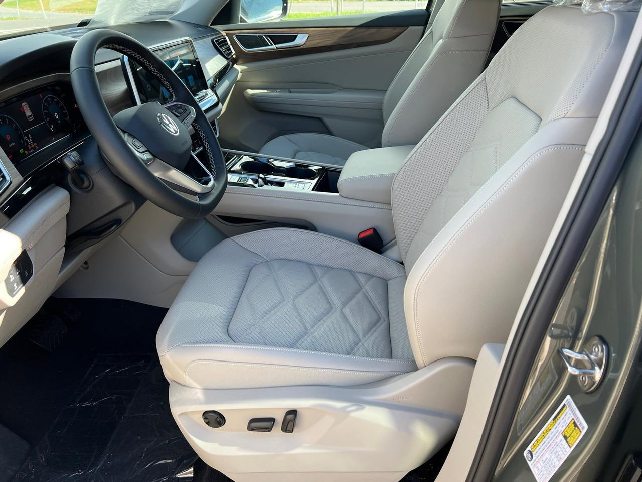 2026 Volkswagen Atlas 2.0T SE w/Technology Hagerstown MD