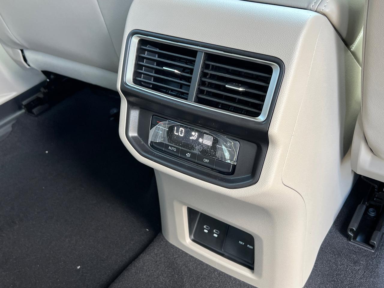 2026 Volkswagen Atlas 2.0T SE w/Technology Hagerstown MD