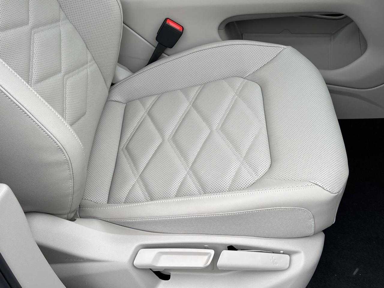 2026 Volkswagen Atlas 2.0T SE w/Technology Hagerstown MD