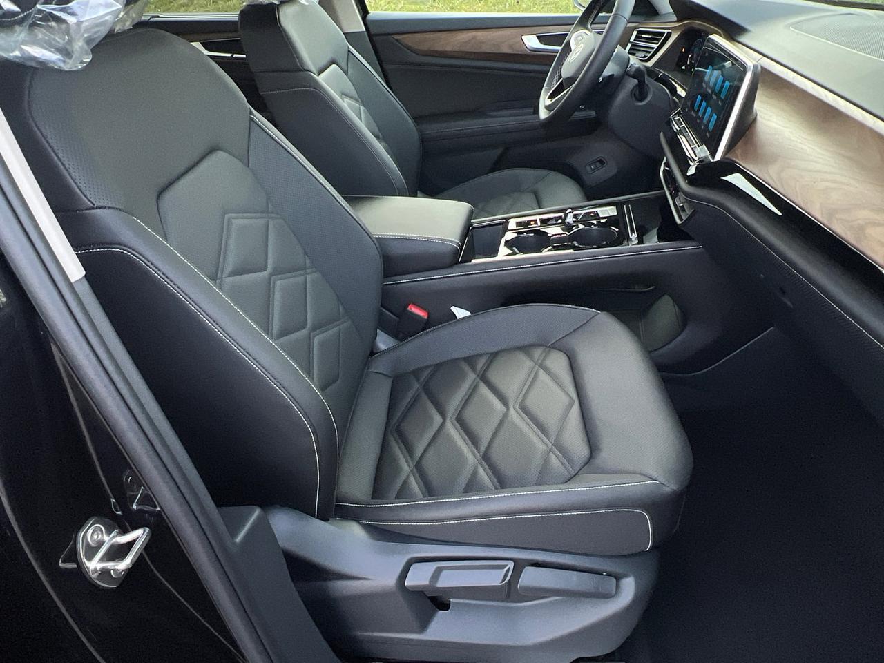 2026 Volkswagen Atlas 2.0T SE w/Technology Hagerstown MD