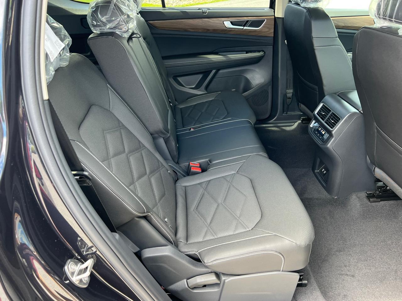 2026 Volkswagen Atlas 2.0T SE w/Technology Hagerstown MD