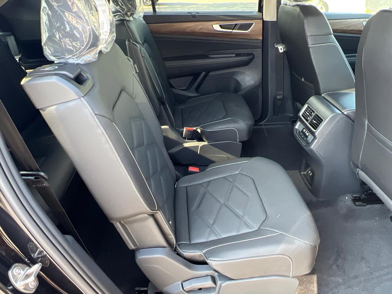 2026 Volkswagen Atlas 2.0T SE w/Technology Hagerstown MD