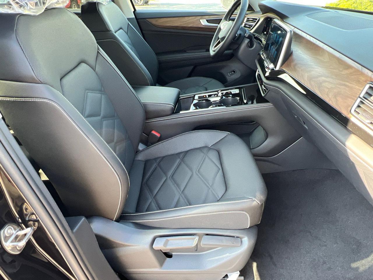 2026 Volkswagen Atlas 2.0T SE w/Technology Hagerstown MD