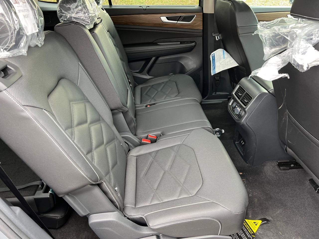 2026 Volkswagen Atlas 2.0T SE w/Technology Hagerstown MD