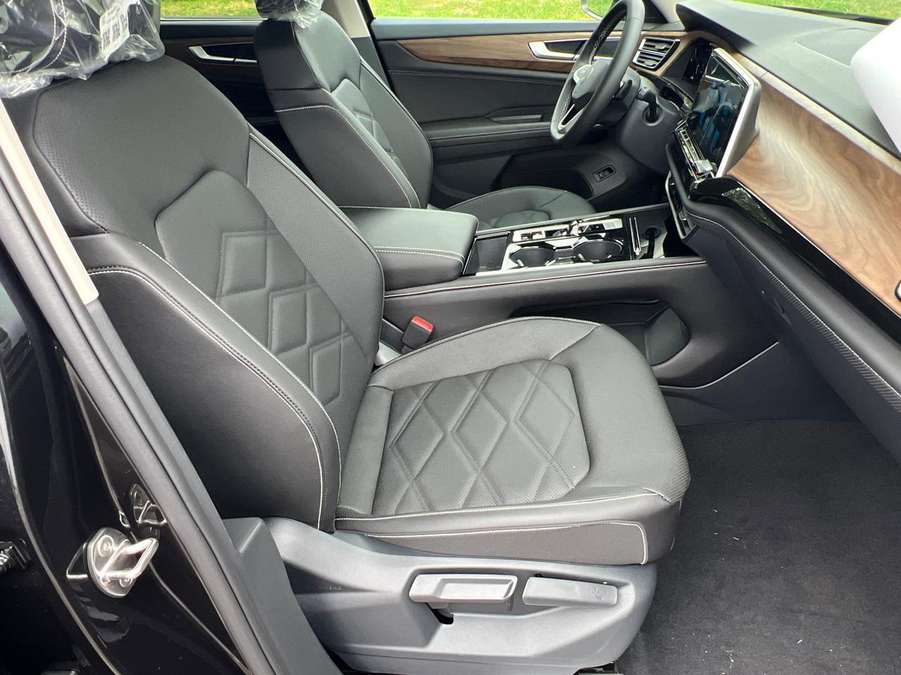 2026 Volkswagen Atlas 2.0T SE w/Technology Hagerstown MD