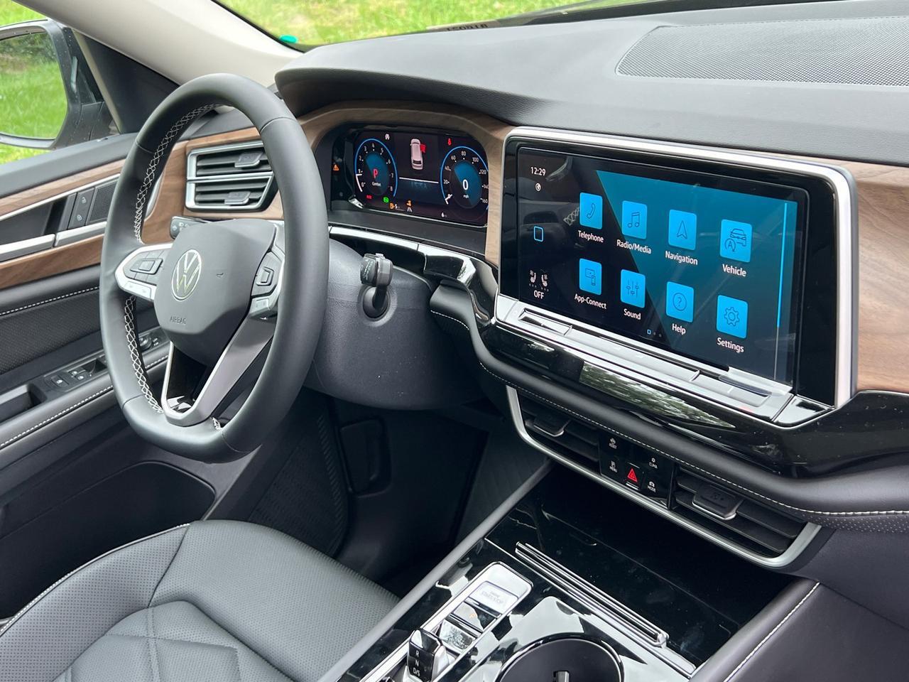 2026 Volkswagen Atlas 2.0T SE w/Technology Hagerstown MD