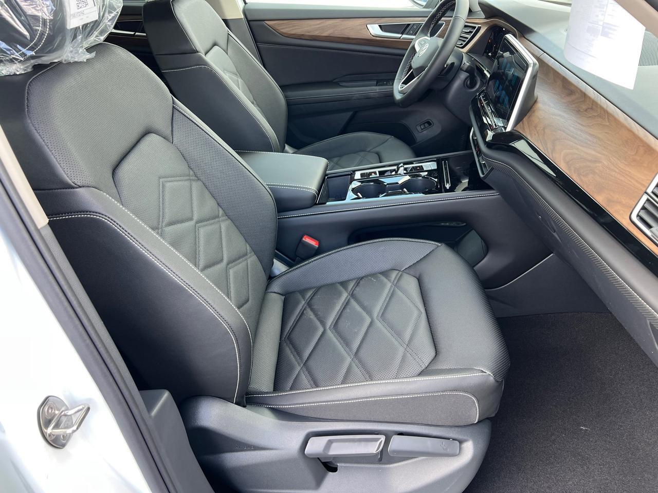 2026 Volkswagen Atlas 2.0T SE w/Technology Hagerstown MD