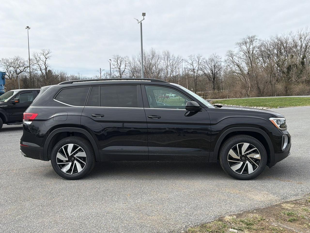 2026 Volkswagen Atlas 2.0T SE w/Technology Hagerstown MD