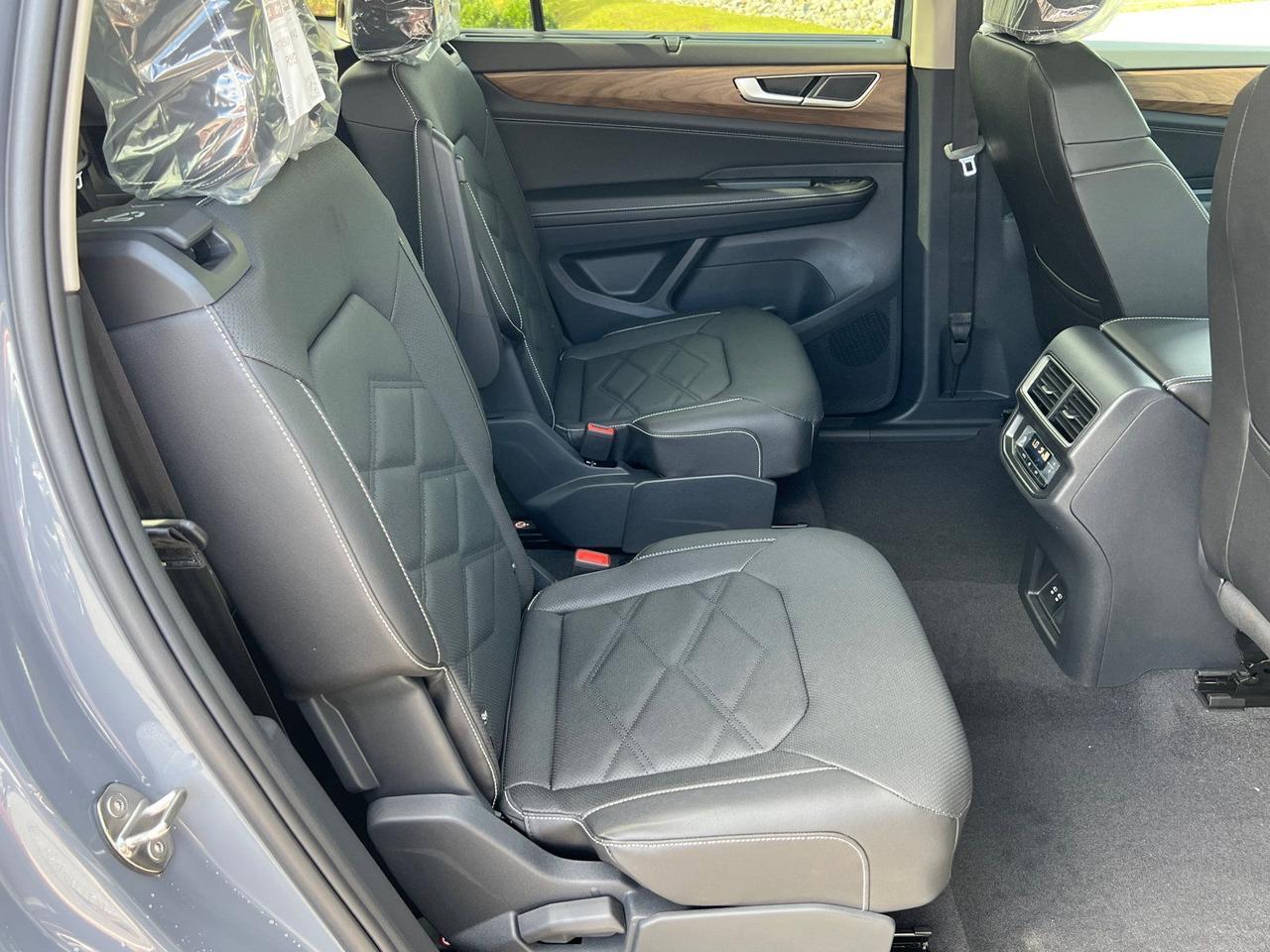 2026 Volkswagen Atlas 2.0T SE w/Technology Hagerstown MD