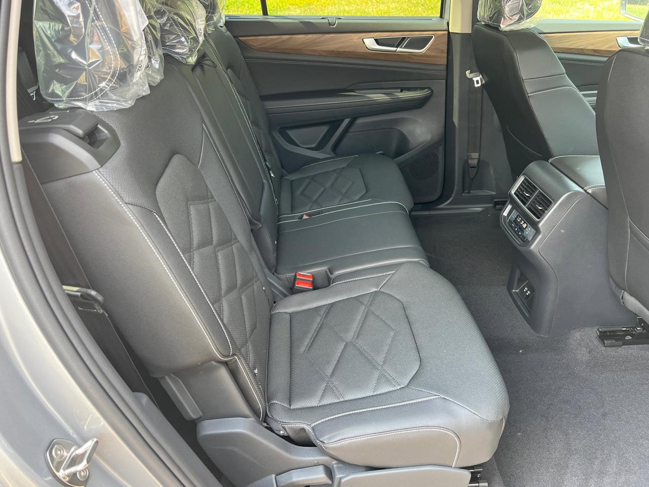 2026 Volkswagen Atlas 2.0T SE w/Technology Hagerstown MD