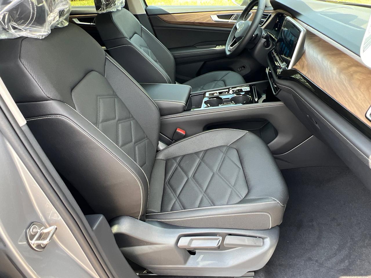 2026 Volkswagen Atlas 2.0T SE w/Technology Hagerstown MD