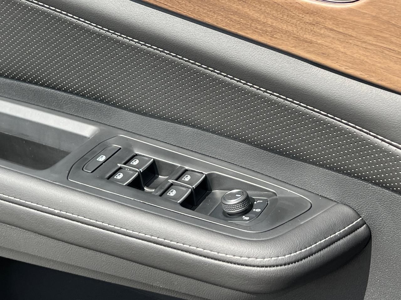 2026 Volkswagen Atlas 2.0T SE w/Technology Hagerstown MD