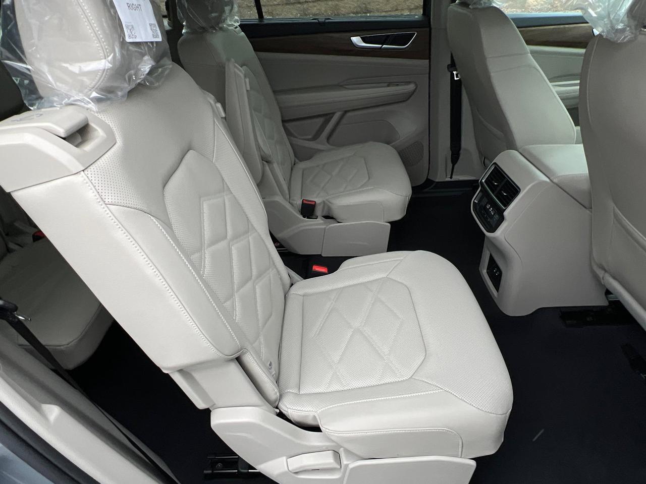 2026 Volkswagen Atlas 2.0T SE w/Technology Hagerstown MD