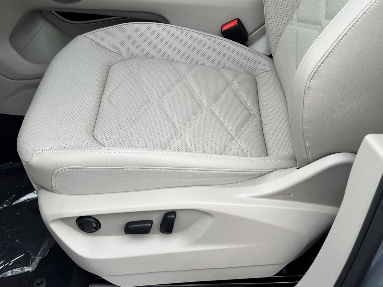 2026 Volkswagen Atlas 2.0T SE w/Technology Hagerstown MD