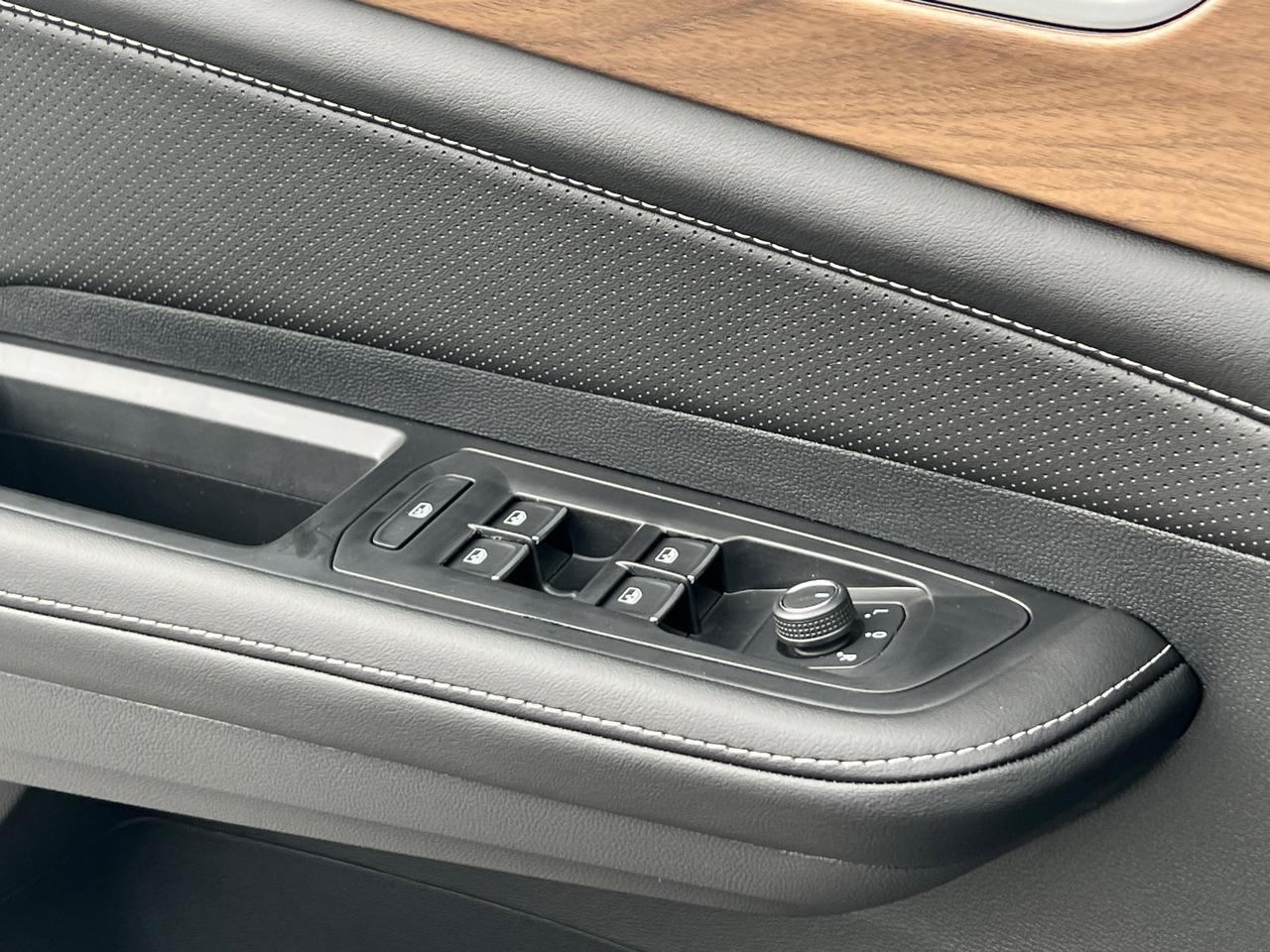 2026 Volkswagen Atlas 2.0T SE w/Technology Hagerstown MD