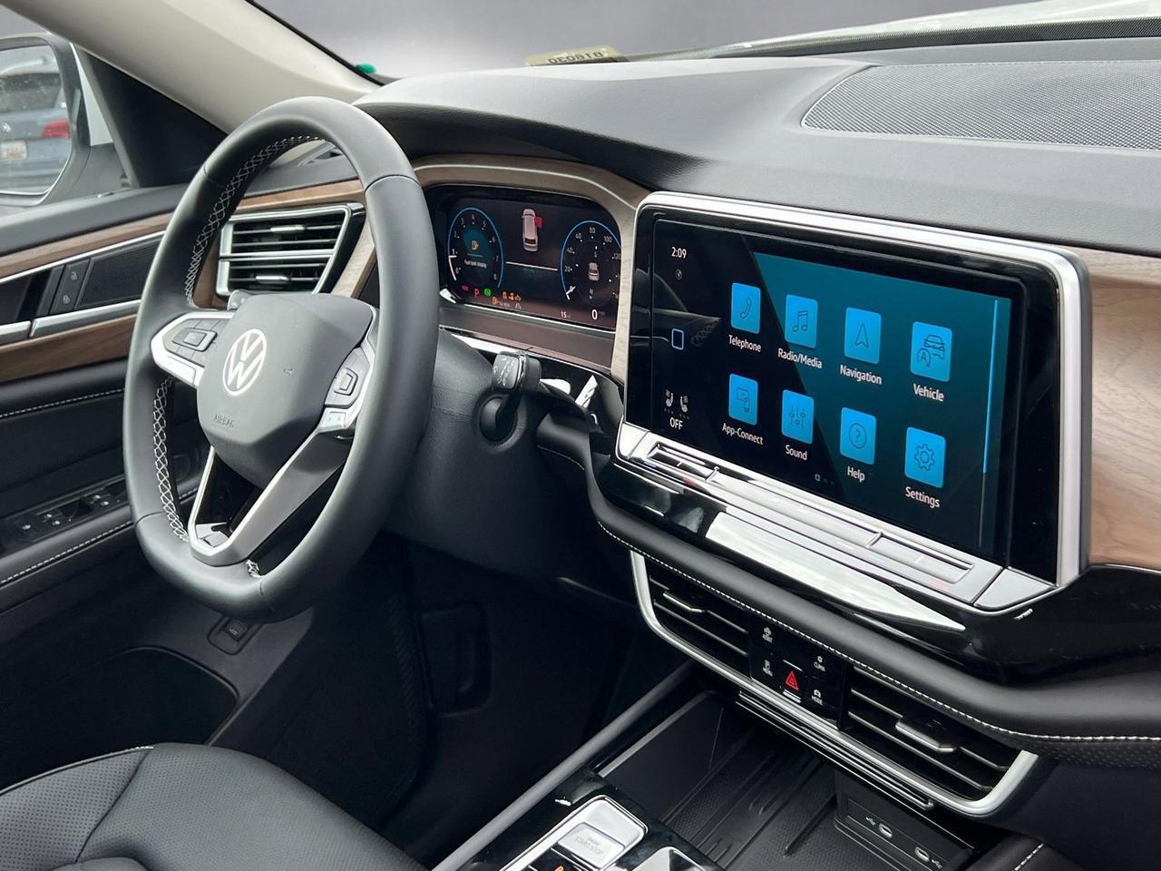 2026 Volkswagen Atlas 2.0T SE w/Technology Hagerstown MD