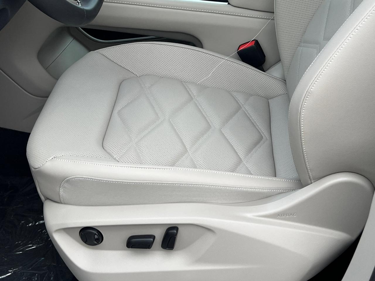 2026 Volkswagen Atlas 2.0T SE w/Technology Hagerstown MD