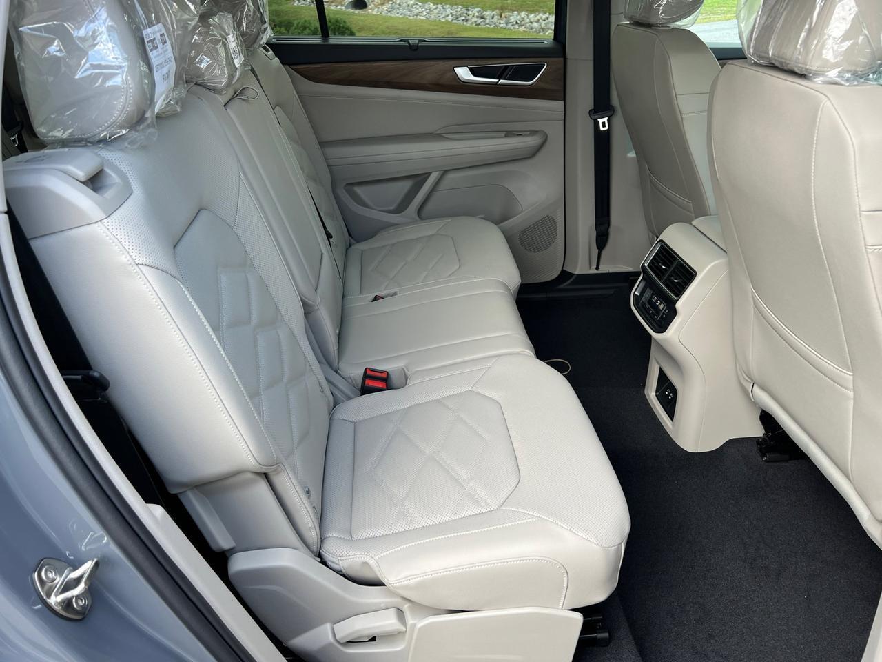 2026 Volkswagen Atlas 2.0T SE w/Technology Hagerstown MD