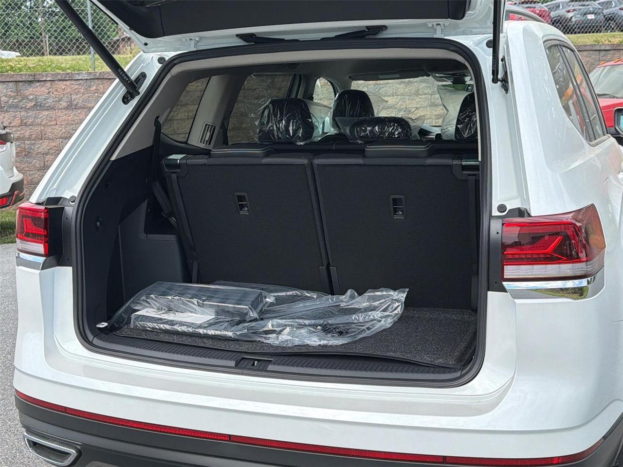 2026 Volkswagen Atlas 2.0T SE Hagerstown MD