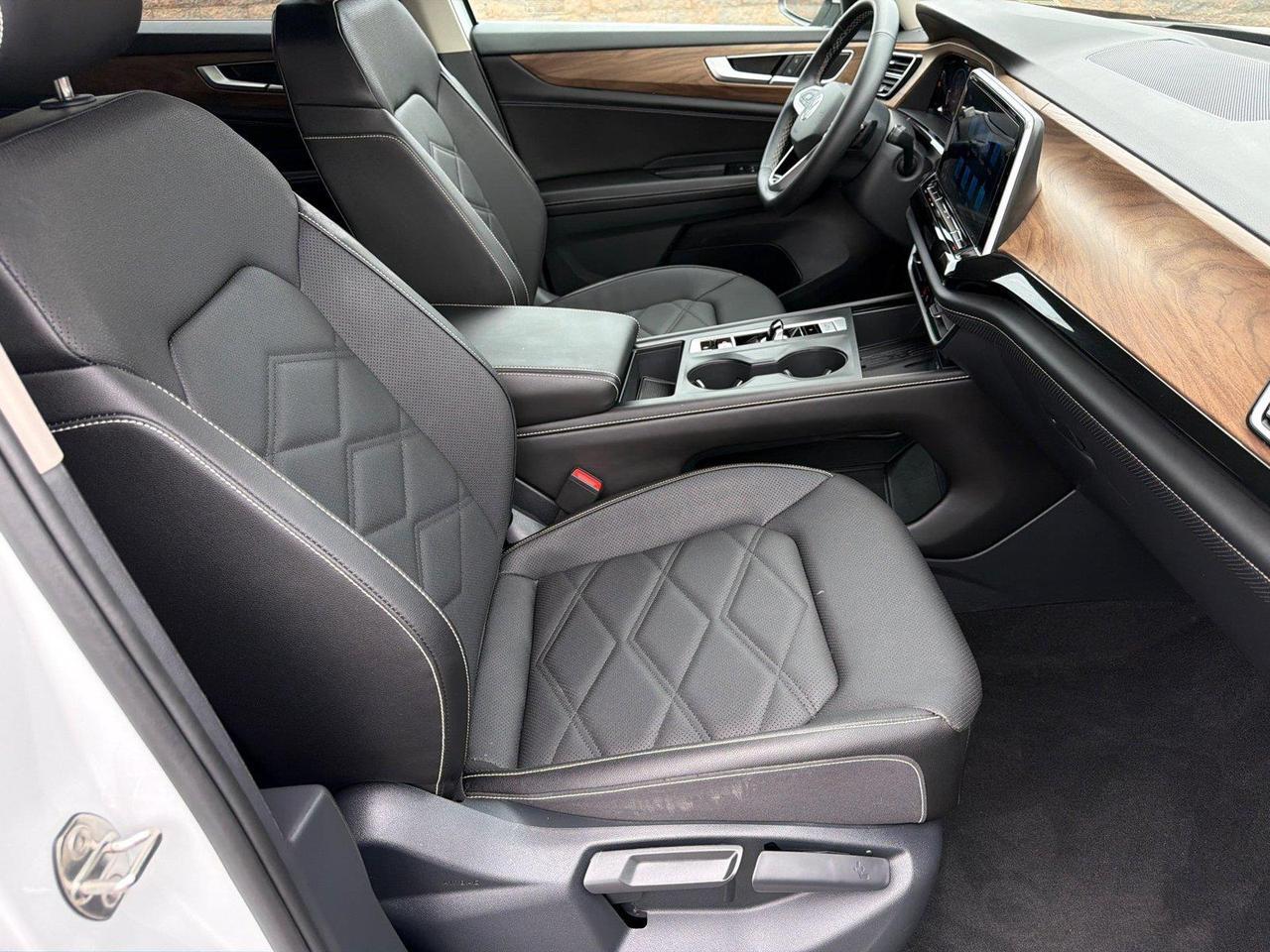 2026 Volkswagen Atlas 2.0T SE Hagerstown MD