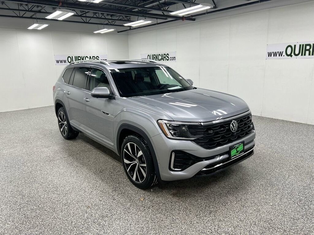 2026 Volkswagen Atlas 2.0T SEL Premium R-Line Oshkosh WI