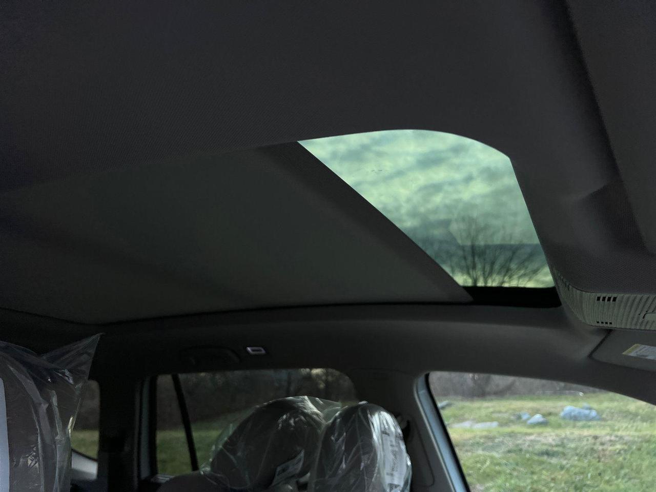 2026 Volkswagen Atlas 2.0T SEL Premium R-Line Hagerstown MD