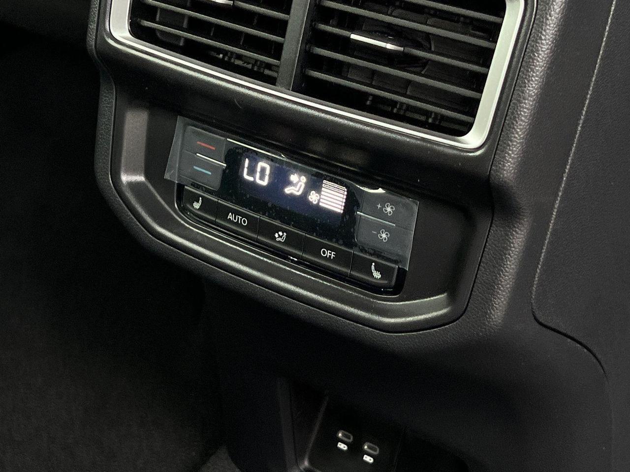 2026 Volkswagen Atlas 2.0T SEL Premium R-Line Hagerstown MD