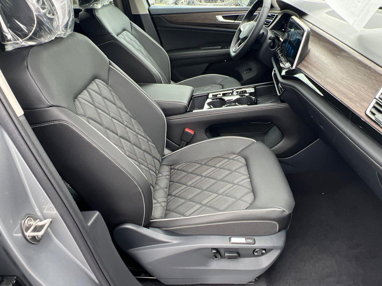 2026 Volkswagen Atlas 2.0T SEL Premium R-Line Hagerstown MD