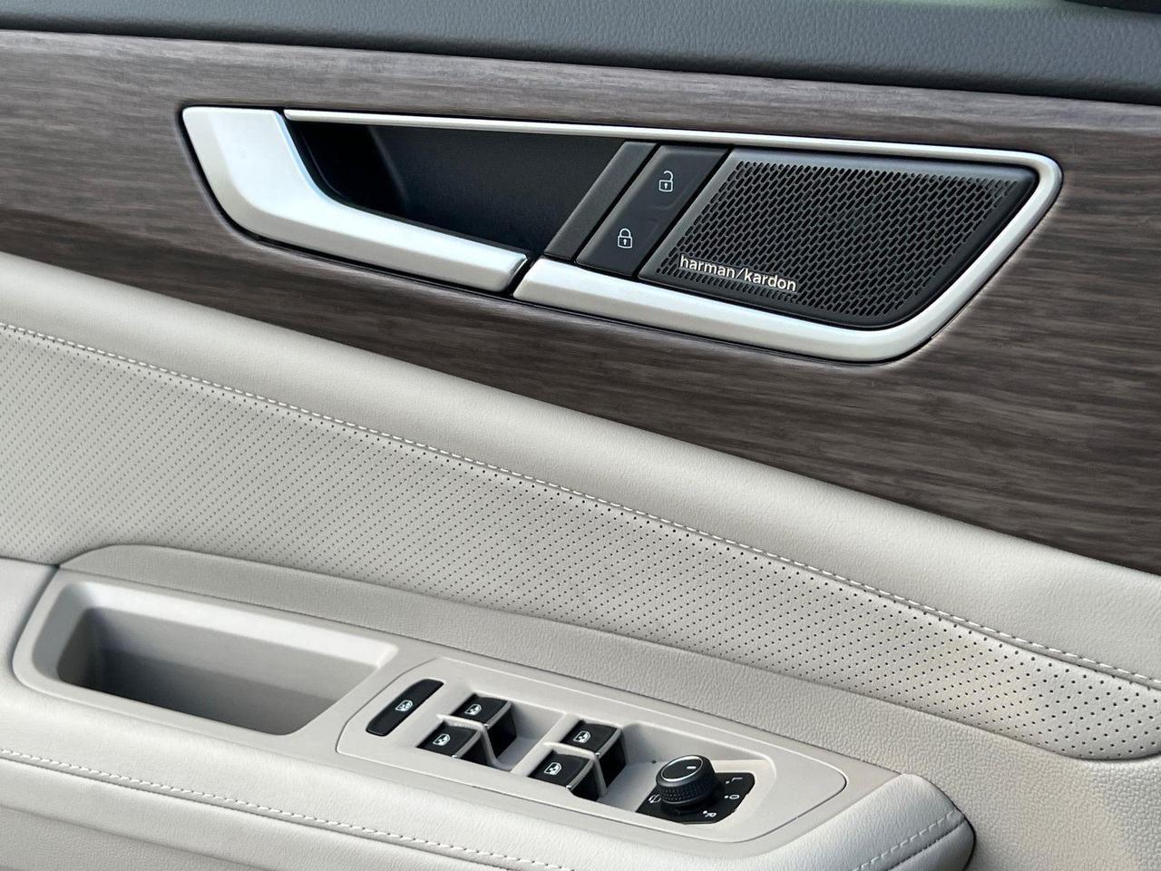 2026 Volkswagen Atlas 2.0T SEL Premium R-Line Hagerstown MD