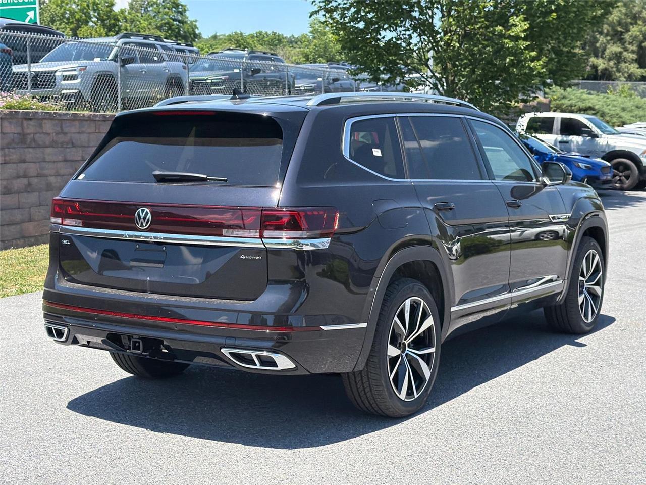 2026 Volkswagen Atlas 2.0T SEL Premium R-Line Hagerstown MD