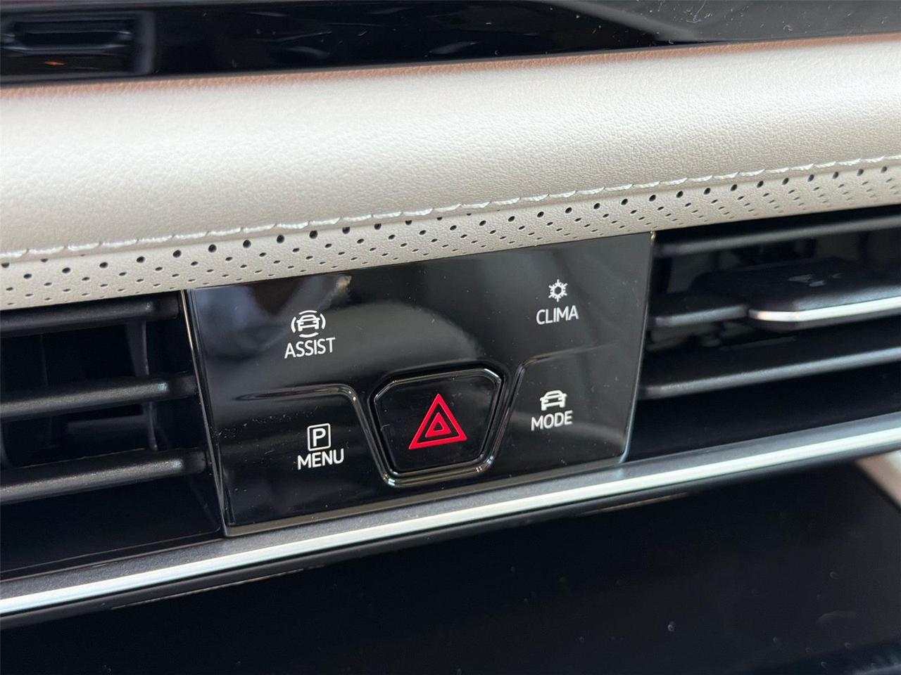 2026 Volkswagen Atlas 2.0T SEL Premium R-Line Hagerstown MD