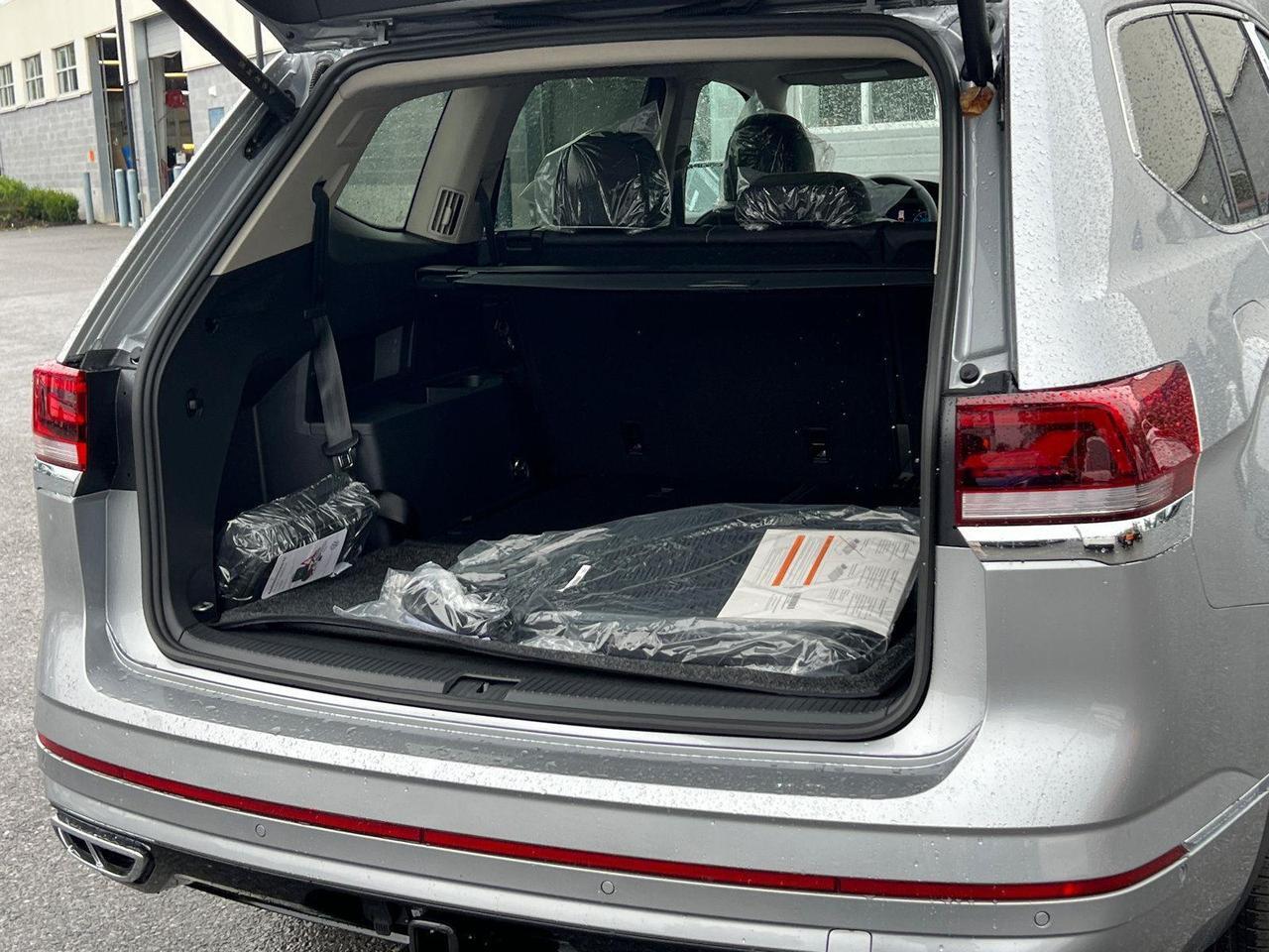 2026 Volkswagen Atlas 2.0T SEL Premium R-Line Hagerstown MD