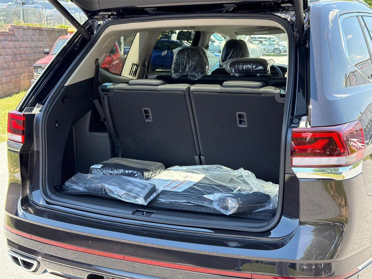 2026 Volkswagen Atlas 2.0T SEL Premium R-Line Hagerstown MD
