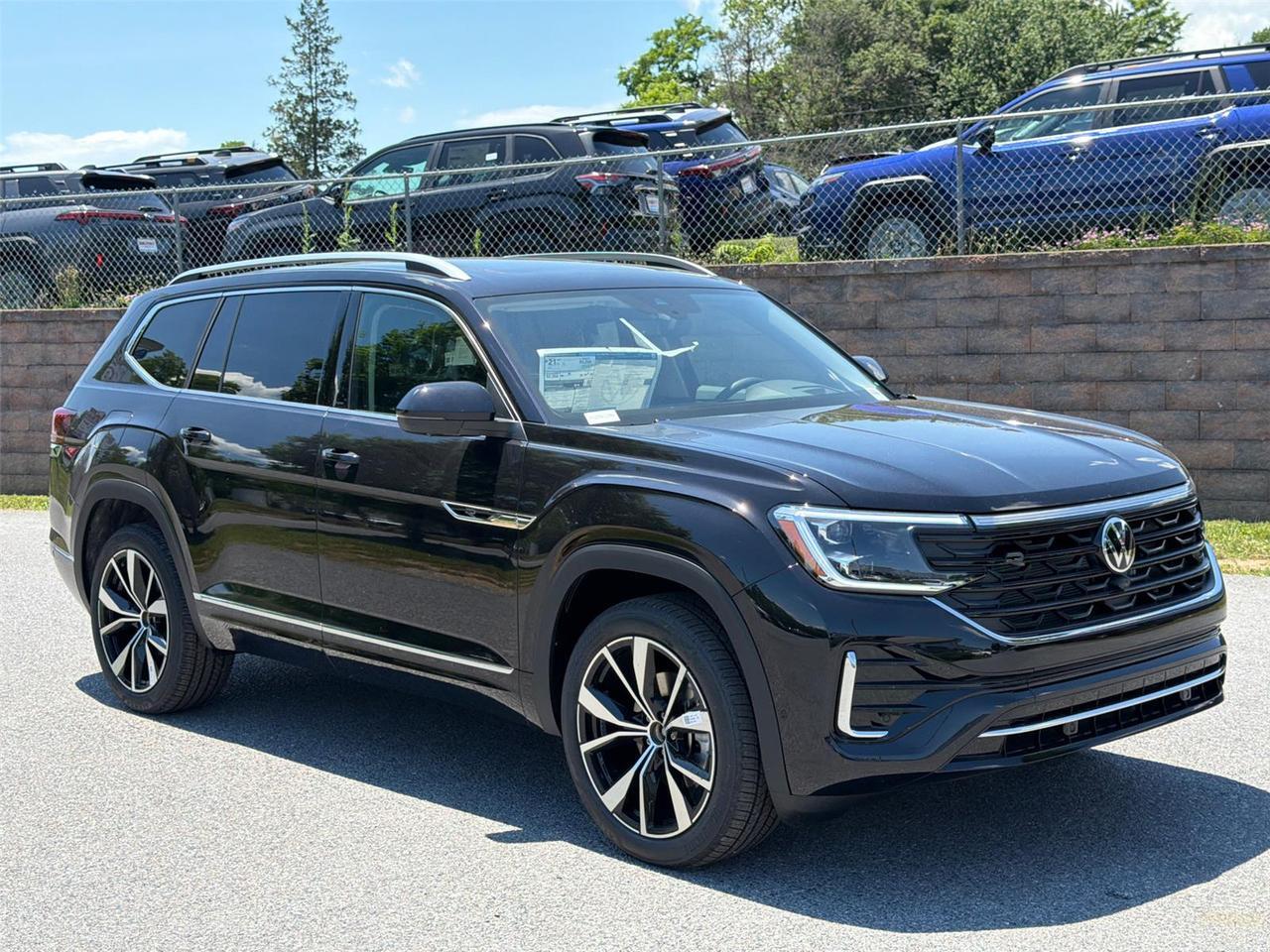 2026 Volkswagen Atlas 2.0T SEL Premium R-Line