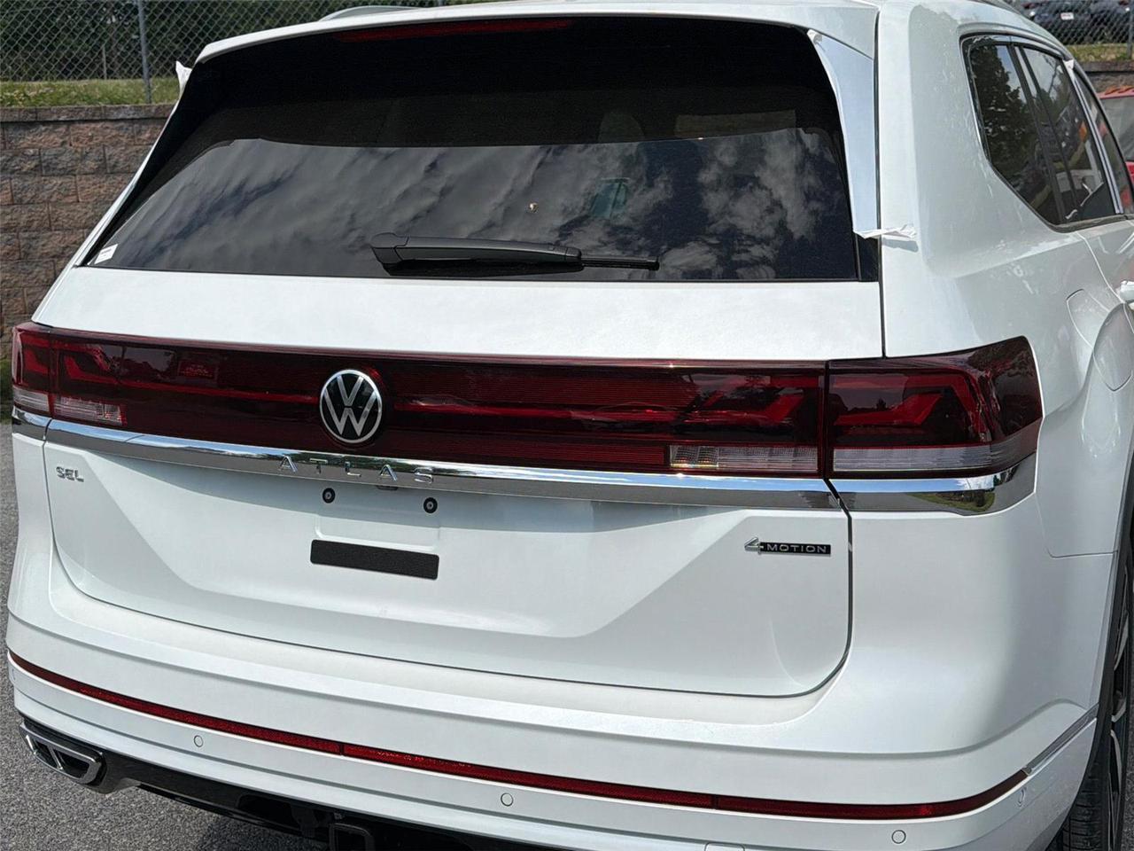 2026 Volkswagen Atlas 2.0T SEL Premium R-Line Hagerstown MD