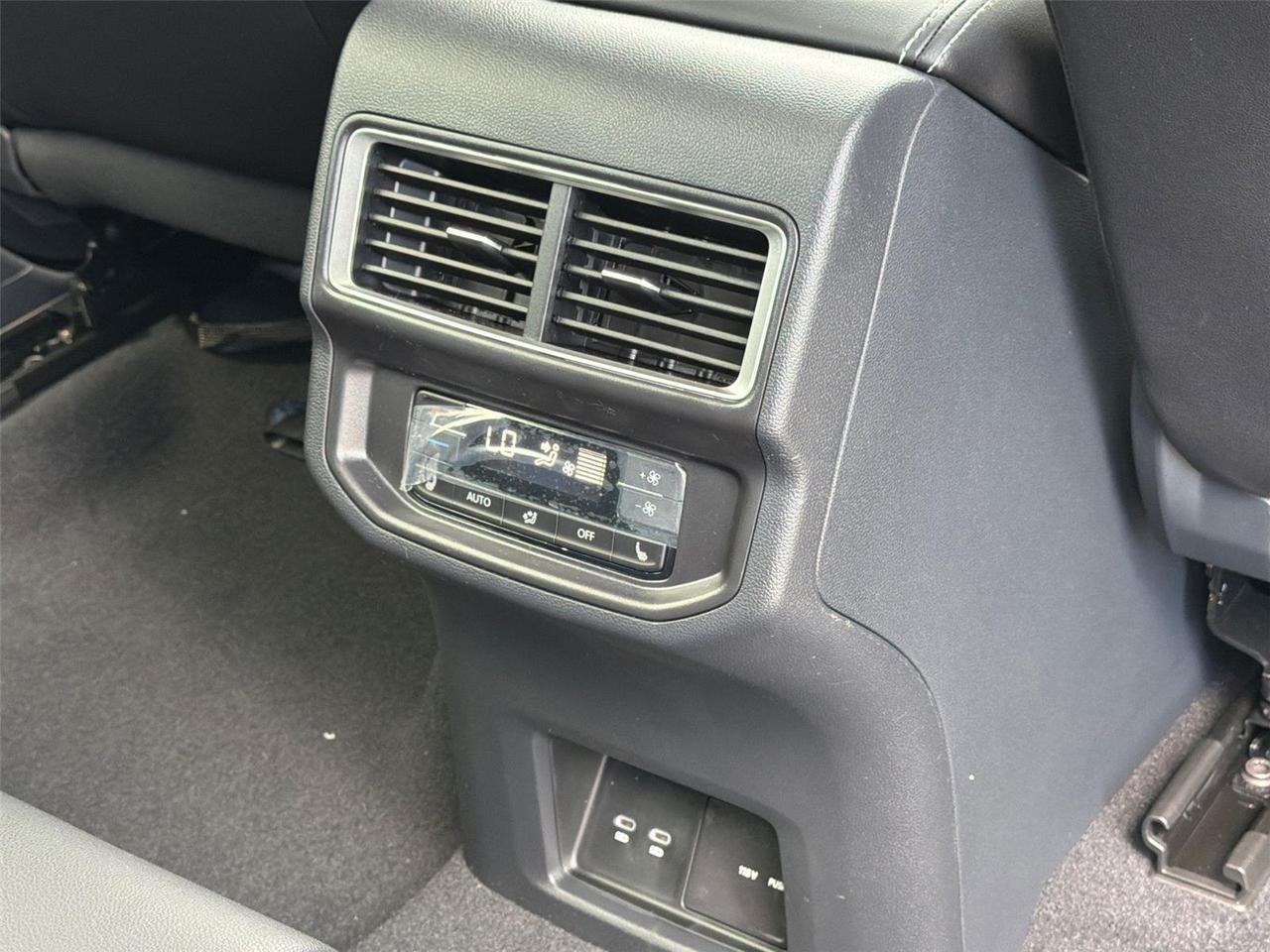 2026 Volkswagen Atlas 2.0T SEL Premium R-Line Hagerstown MD