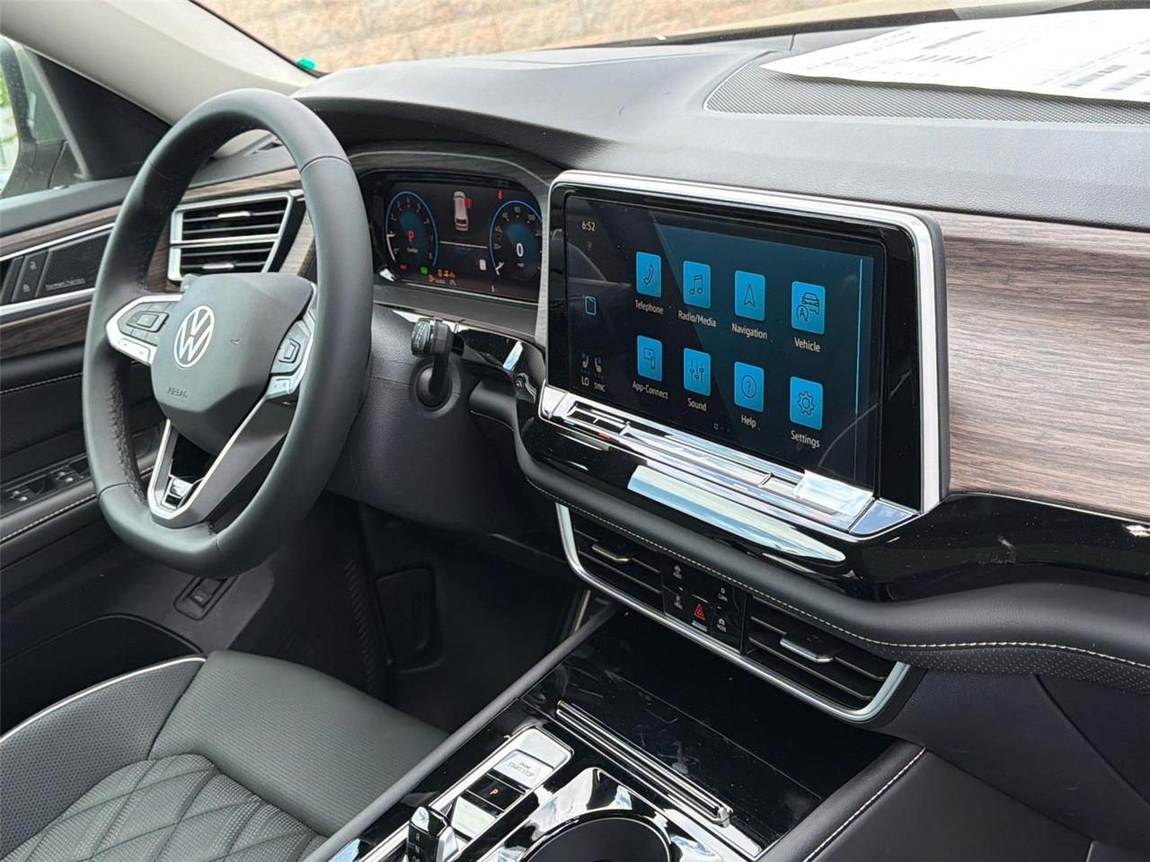 2026 Volkswagen Atlas 2.0T SEL Premium R-Line Hagerstown MD