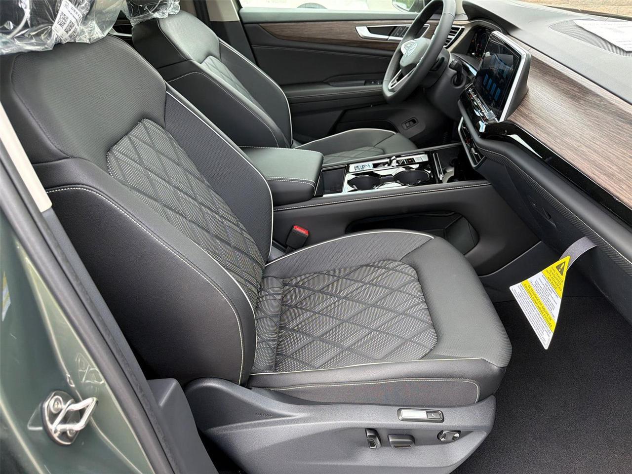 2026 Volkswagen Atlas 2.0T SEL Premium R-Line Hagerstown MD