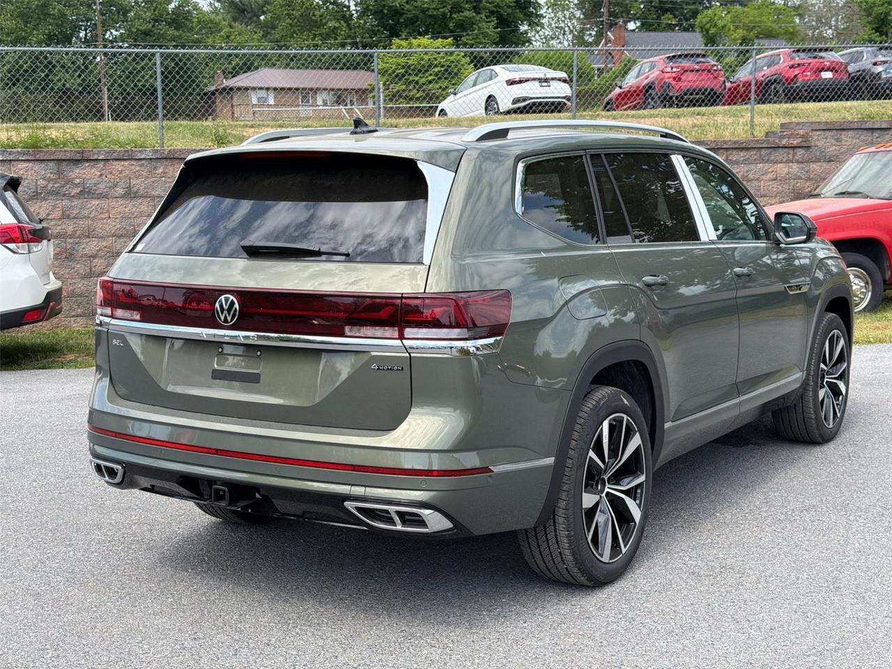 2026 Volkswagen Atlas 2.0T SEL Premium R-Line Hagerstown MD